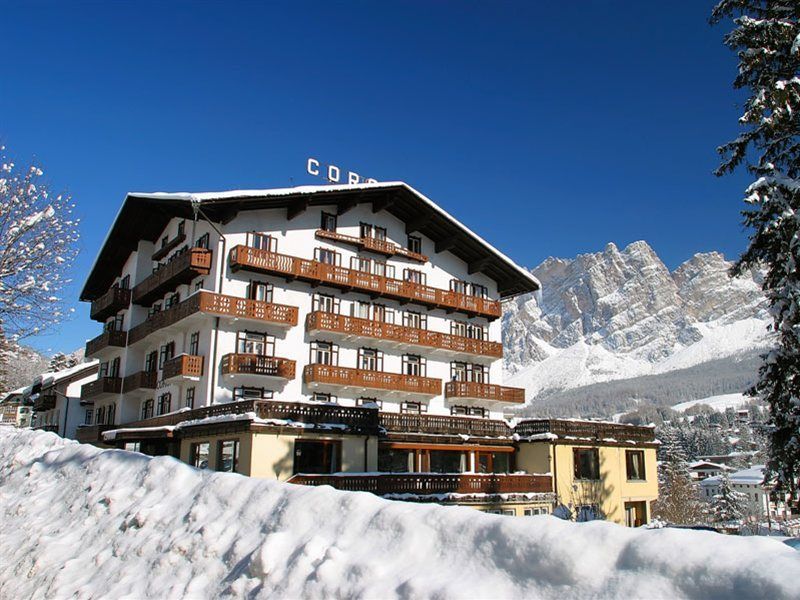 Hotel Corona Cortina dʼAmpezzo Exterior foto